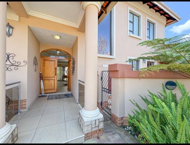 4 BEDROOM HOUSE FOR SALE IN MIDLANDS ESTATE